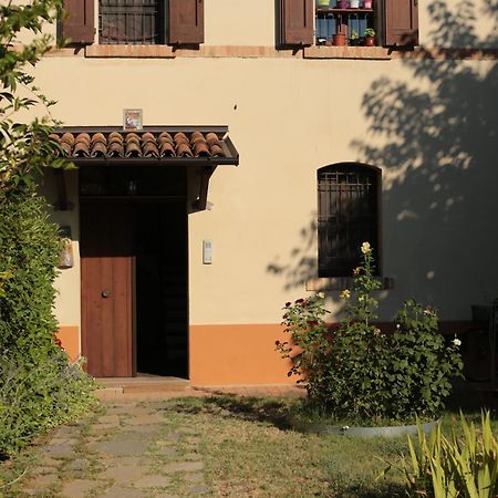 La Casa di Biba Bed & Breakfast Massa Lombarda Bagian luar foto